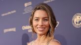 Jessica Biel looks adorable with a bob in 90s throwback photo