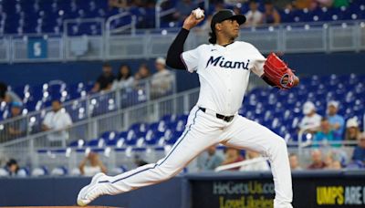 De villano a héroe, pelotero de los Marlins vive un carrusel de emociones y Miami barre a los Rockies