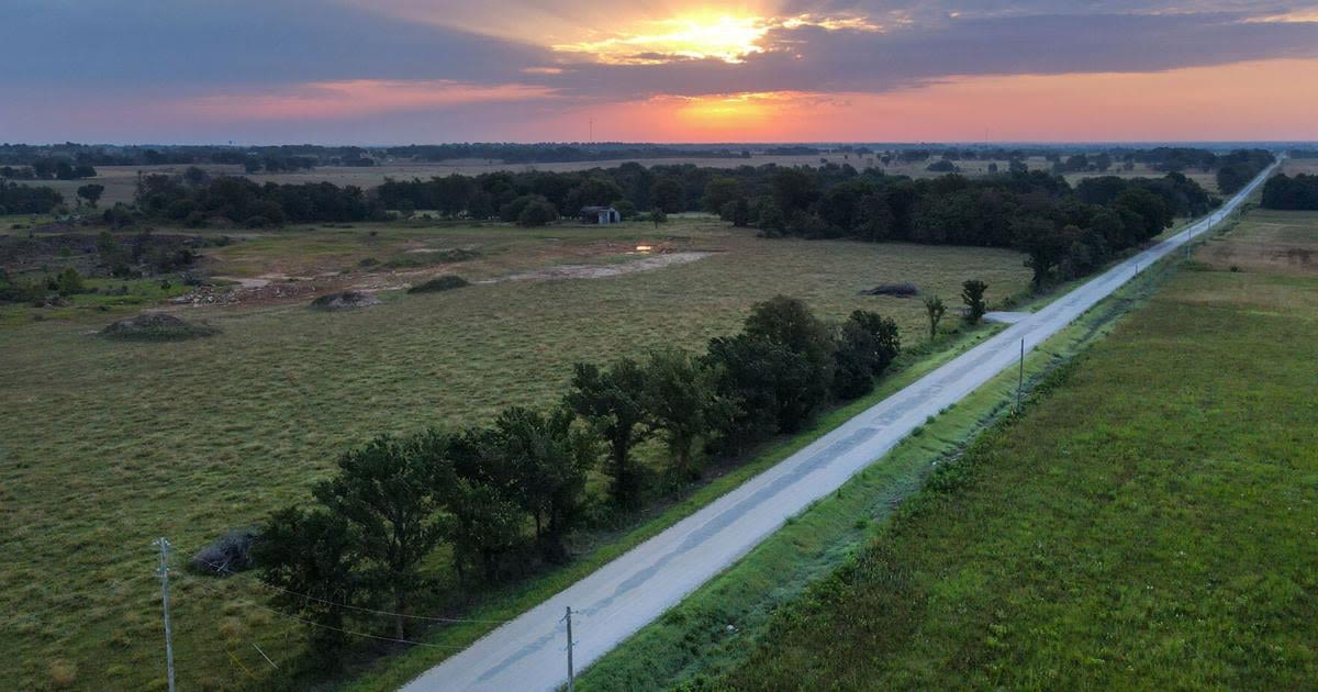 Unique former Route 66 stretch eyed for replacement despite advocates' pleas