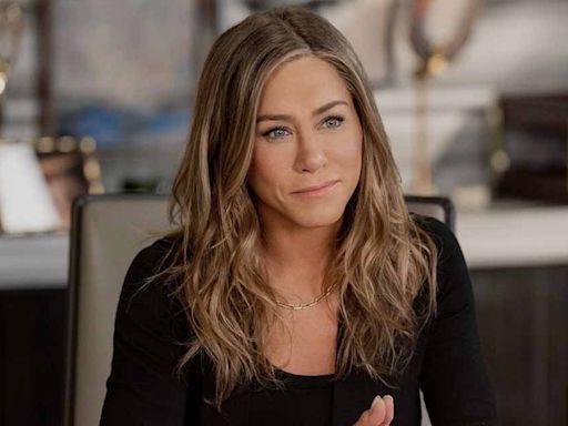 When ‘Rachel’ Jennifer Aniston Navigated NYC’s Chaotic Streets As A Parcel Delivery Girl, “To Make Extra ...