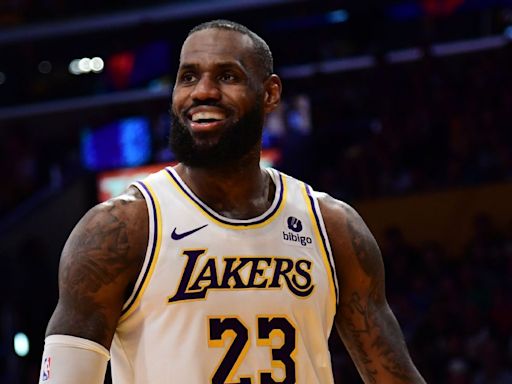 Sources: LeBron reaches deal to stay with Lakers