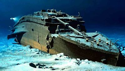 Nueva expedición se sumerge a los restos del Titanic a un año de la tragedia del submarino Titán