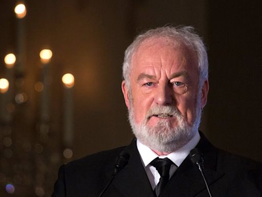 Muere Bernard Hill, de ‘Titanic’ y ‘El señor de los anillos’, a los 79 años