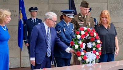 DeWine holds annual wreath-laying ceremony at Ohio Statehouse honoring fallen service members