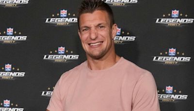 NFL World Bursts Into Laughter After Seeing Rob Gronkowski’s High School Yearbook