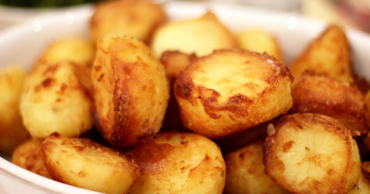 Make roast potatoes that are 'best in the world' with chef's 1 ingredient