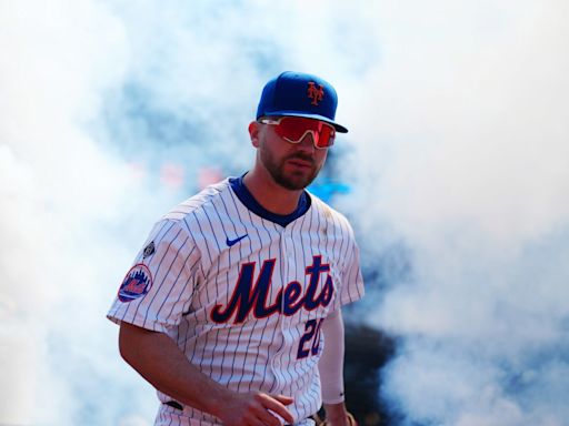 MLB Rumors: Mets' Pete Alonso 'Isn't too Likely to Be Traded' amid Contract Buzz