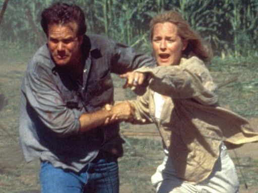 Helen Hunt almost quit “Twister” due to knee injury, told herself to 'run anyway' (exclusive)