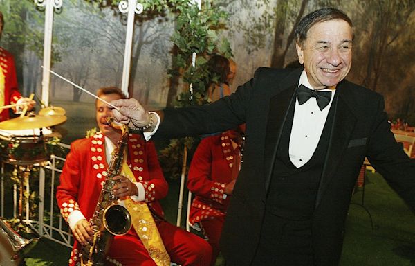 ‘Mary Poppins,’ 'It’s a Small World’ songwriter Richard M. Sherman dead at 95