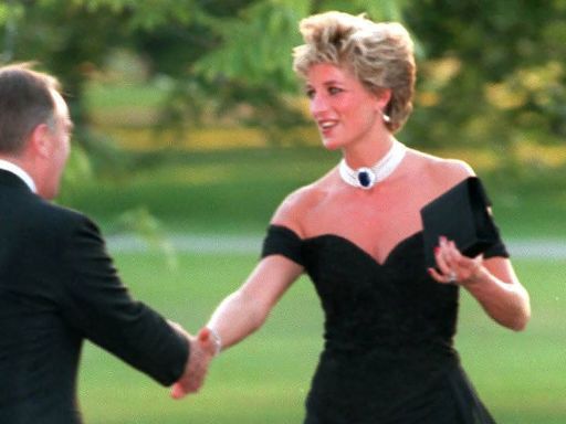 The true stories behind iconic Diana photos, according to the man who took them