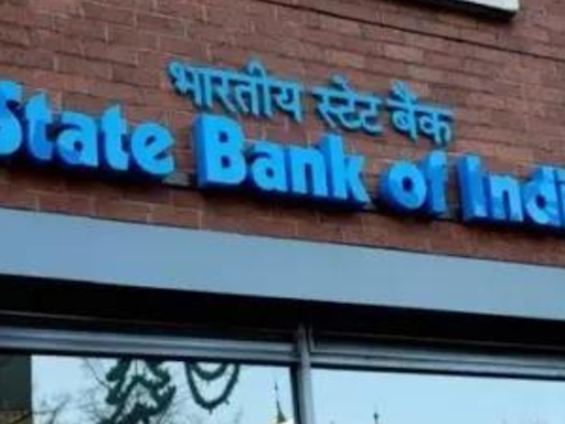 SBI staff to not hold demat account outside group - Times of India