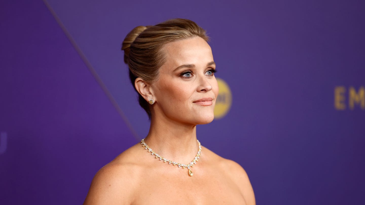 Reese Witherspoon Walks the Emmys Red Carpet in a Very Demure, Very Floral Strapless Gown