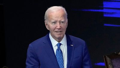 Biden makes campaign stop at Northwest Philly church