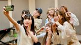 夢幻聯動！黃捷曬超甜合照 同台AKB48 Team TP演出時間曝光