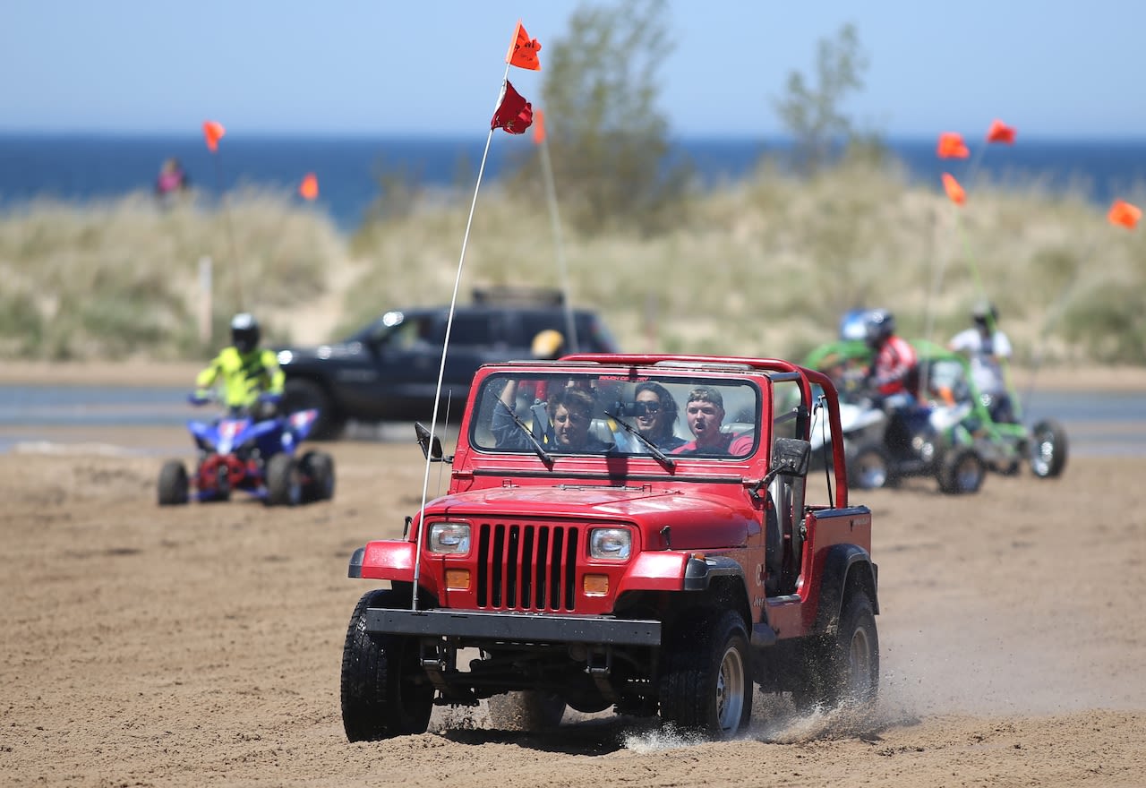 Silver Lake Sand Dunes Jeep Invasion to bring 1,500 Jeepers to West Michigan