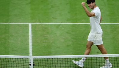 Alcaraz se reconecta a tiempo para superar a Tommy Paul y avanzar hasta semifinales de Wimbledon