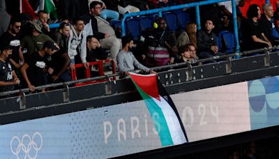 Paris Olympics: Pro-Palestinian group makes apparent 'anti-Semitic gestures' during Israeli national anthem at soccer match