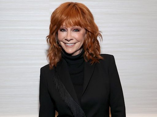 At 69, Reba McEntire Uses This Smoothing Moisturizer for Glowing Skin