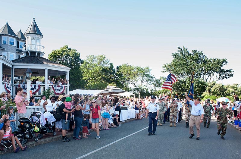 Edgartown Fourth parade to honor D-Day Vet - The Martha's Vineyard Times