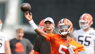 Jameis Winston: 'It's an honor to serve' Deshaun Watson