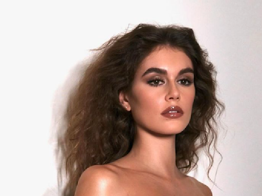 Kaia Gerber totally transforms with grey 60s bouffant hair