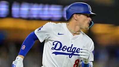 Dodger Stadium erupts on Enrique Hernandez's homer