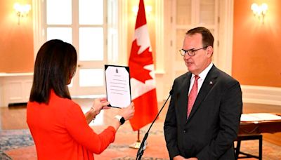 Liberal House leader Steven MacKinnon sworn in as labour minister