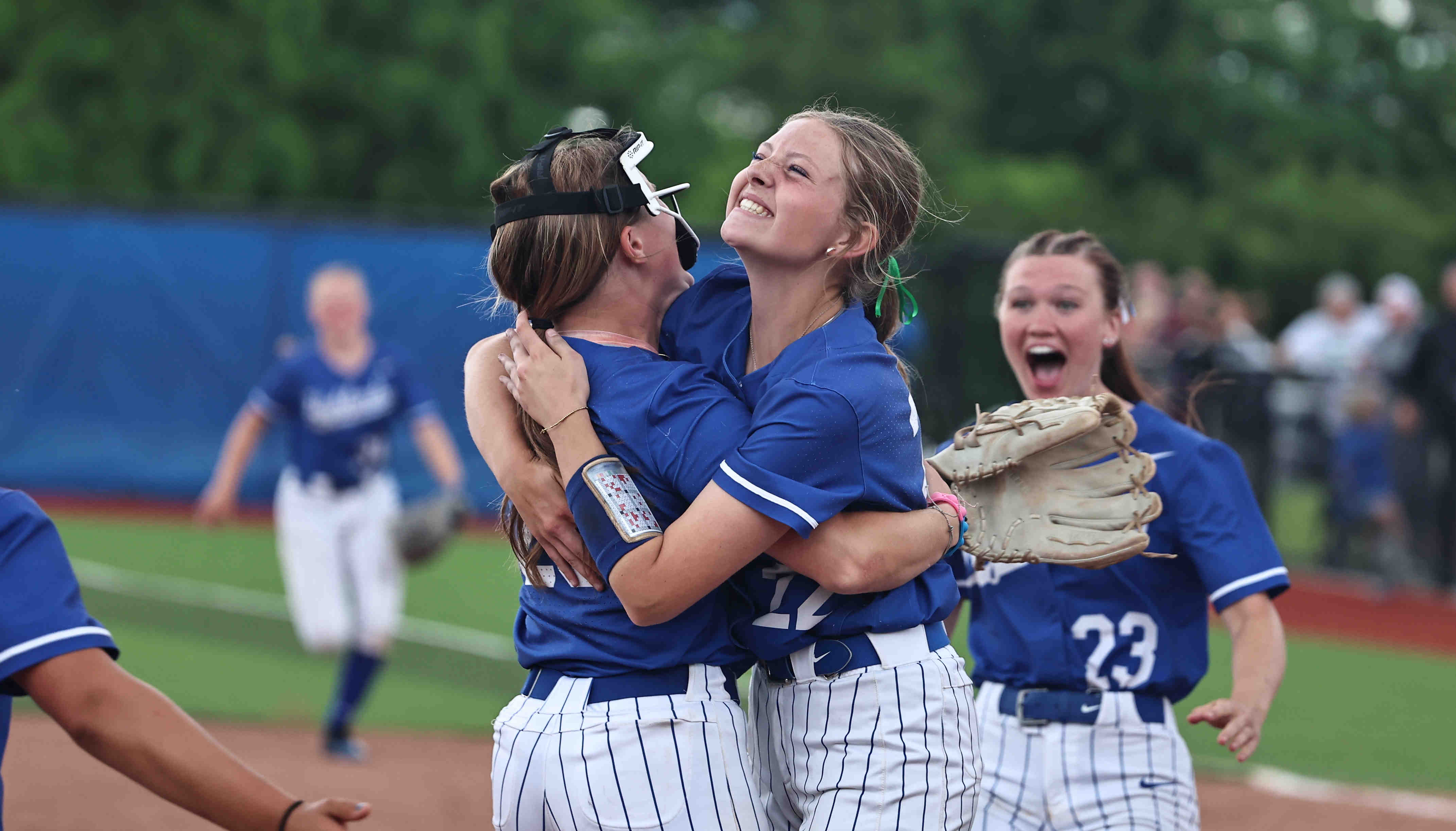 'It really is incredible.' Highlands softball completes Ninth Region 3-peat