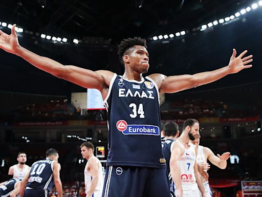 Giannis Antetokounmpo - athlete bio