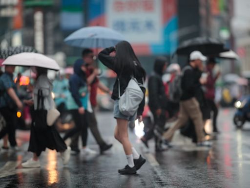 雨彈升級！6縣市豪、大雨特報 大雷雨狂轟高屏 - 生活