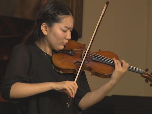 Teenage violinist to perform with Boston Symphony Orchestra