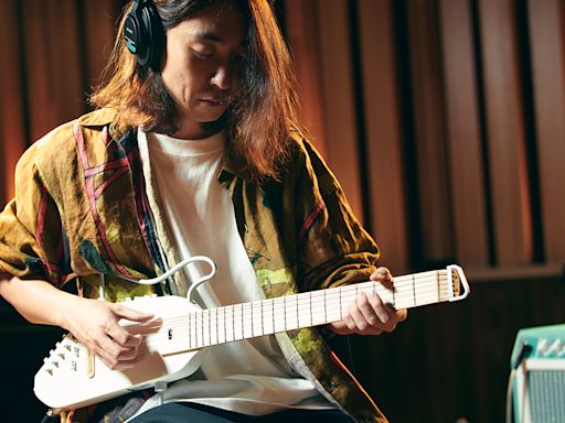 Donner’s IR-loaded, FX-equipped Hush-I Pro could be the hi-tech headless travel guitar you actually want