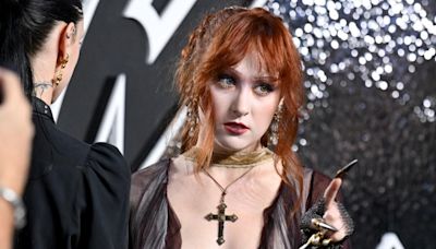 Chappell Roan praised for swearing at photographer in fiery VMAs pop