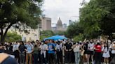 Faculty petition to hold no-confidence vote in UT-Austin president after protest response