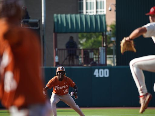 'To a new beginning': After one season at Texas, Dee Kennedy transfers to Kansas State