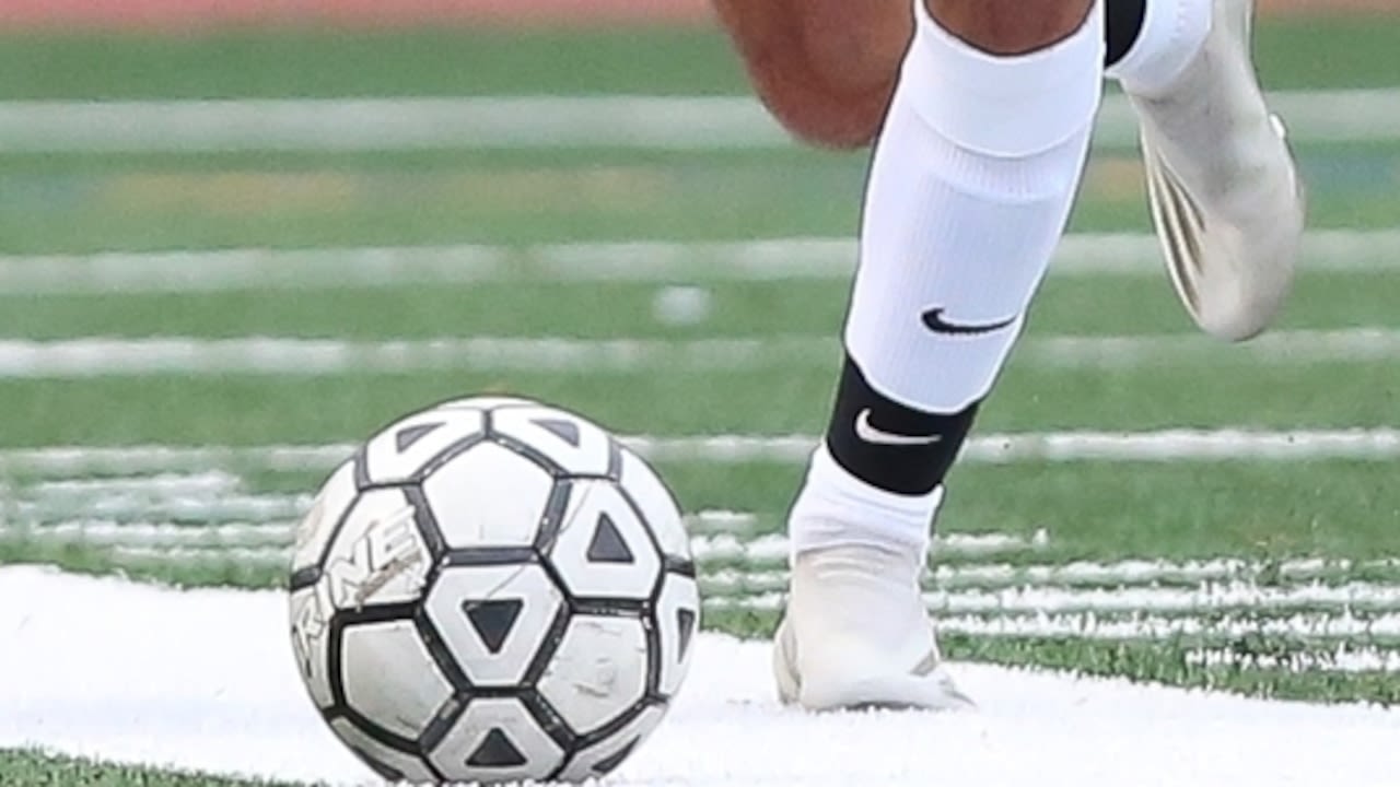 Hasbrouck Heights shoots by Hoboken to earn first win - Boys Soccer recap