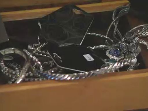 $4,000 in jewelry stolen from vintage store in Vancouver, Washington