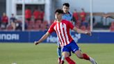 Así es Gero Spina, el central titular en el entrenamiento del Atlético