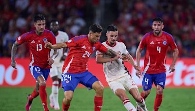 Uno más a la legión: César Pérez cruza la cordillera y recala en la primera división argentina - La Tercera