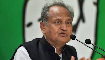 Ashok Gehlot takes ‘gaddar’ dig at Congress defectors, calls them opportunists who stab in the back