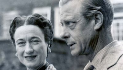 The day that Wallis Simpson lost £1.3m of jewellery in an utterly mysterious Home Counties heist. But did the hard-up Duchess of Windsor steal her OWN jewels for the insurance ...