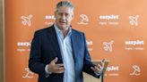 EasyJet boss to stand down in 2025