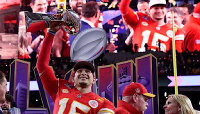 A Hallmark Christmas Movie with the Kansas City Chiefs Is in the Works | 94.5 The Buzz | The Rod Ryan Show