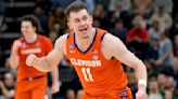 So happy together: Syracuse transfer Joseph Girard III helps lead Clemson to Sweet 16