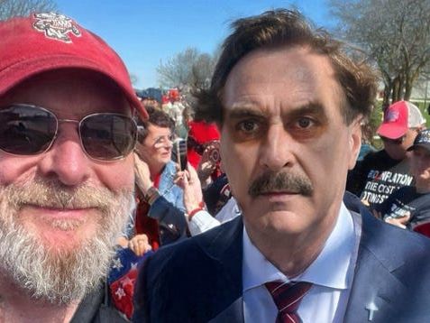 That Creepy Photo of Mike Lindell at a Trump Rally Is Totally Fake