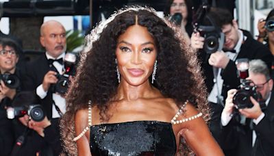 Em Cannes, Naomi Campbell usa vestido desfilado por ela nos anos 90