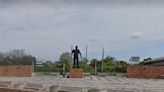 Roberto Madrazo alerta por remoción de estatua a su padre en Tabasco