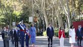 Los reyes Felipe y Letizia presiden el desfile militar del 12 de octubre en Madrid junto a la princesa Leonor