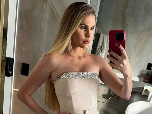 Bárbara Evans encanta ao celebrar sete meses dos filhos gêmeos