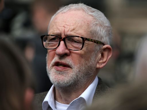 Corbyn, exlíder laborista británico, concurrirá a las elecciones como independiente
